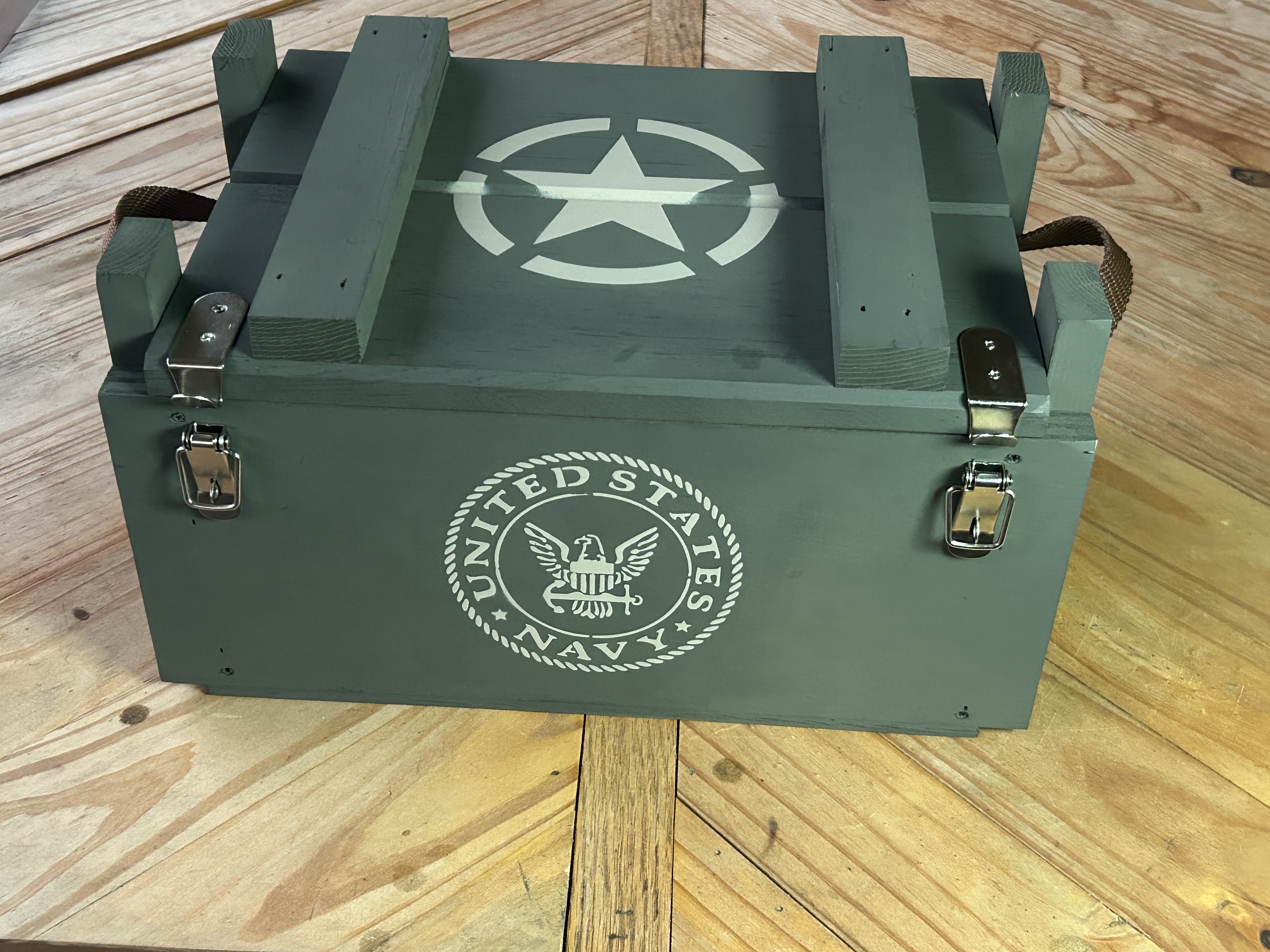Freedom Crate Classic Navy crate top view with star stencil