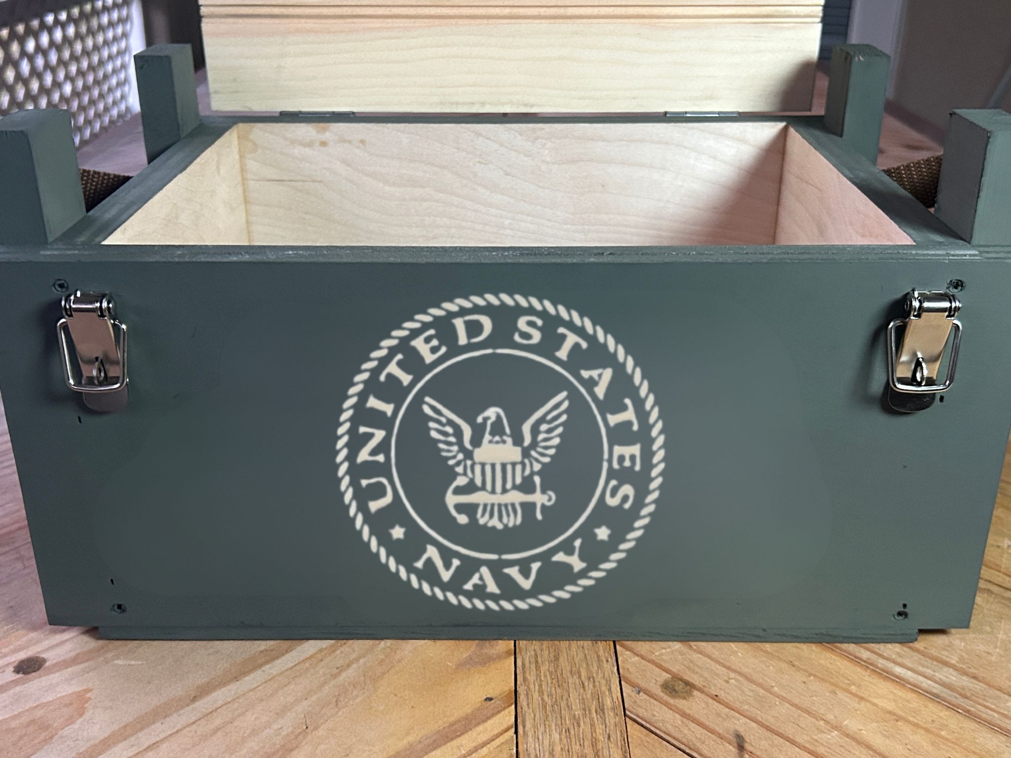 Open U.S. Navy keepsake crate front view